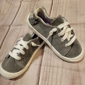 Toddler girl's gray slip-on shoes-sz 11